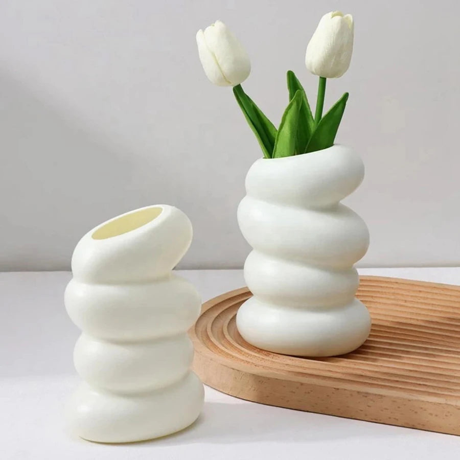 Nordic Spiral White Flower Vase