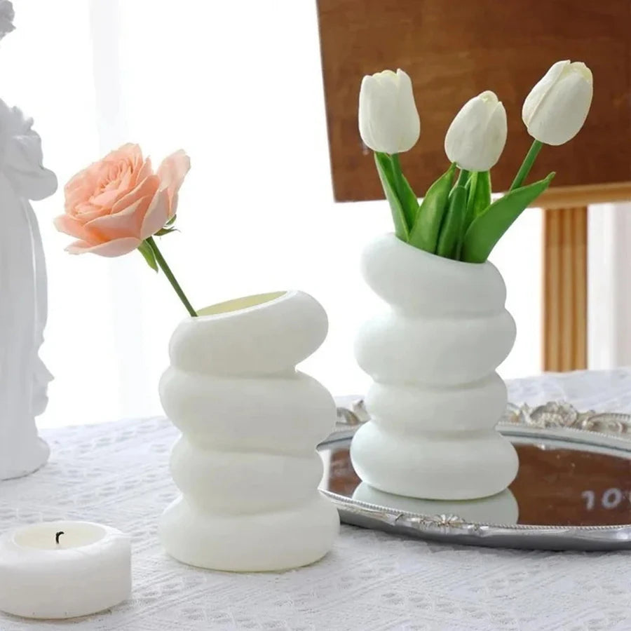 Nordic Spiral White Flower Vase